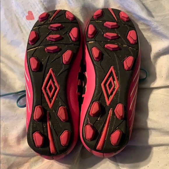 Youth ⚽️ cleats - Picture 2 of 5